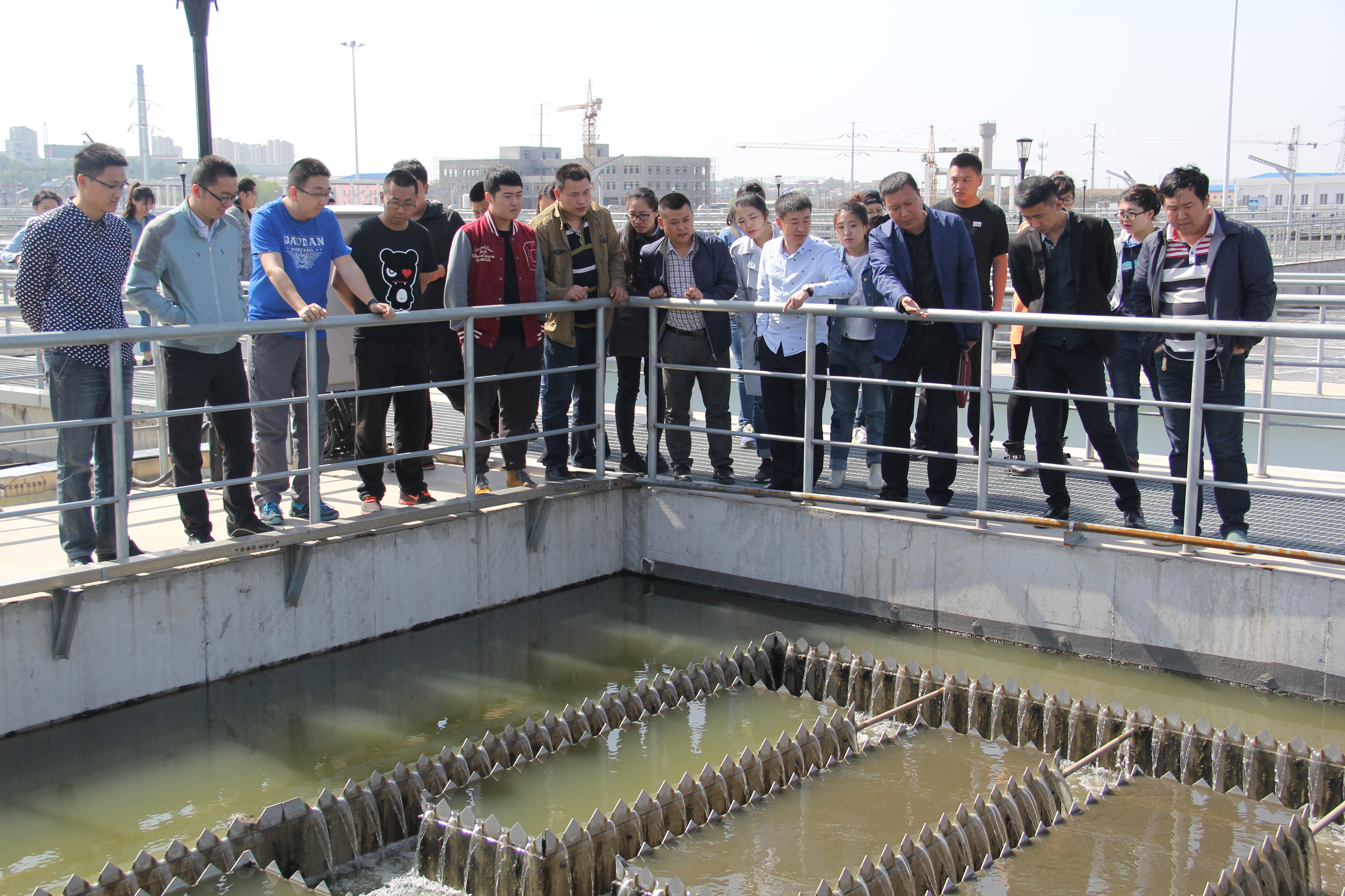 伟德体育 - 综合体育赛事平台|奥体中心相助同伴