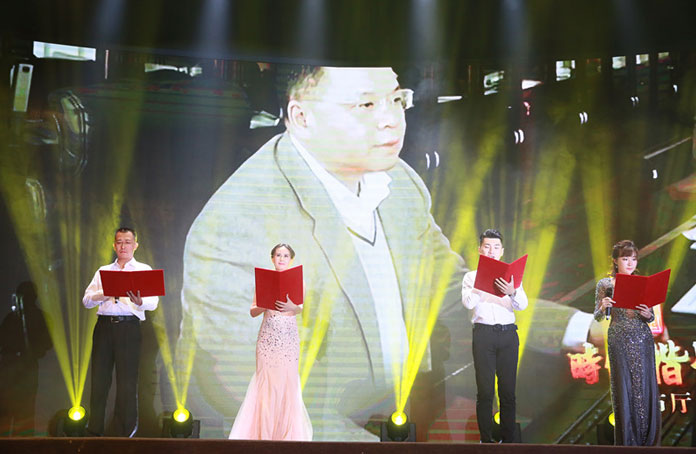 伟德体育 - 综合体育赛事平台|奥体中心相助同伴