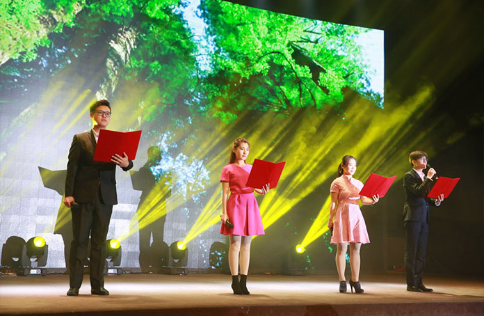 伟德体育 - 综合体育赛事平台|奥体中心相助同伴