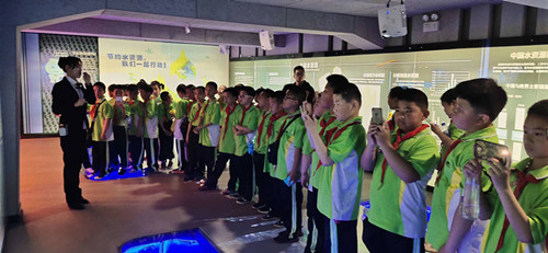 伟德体育 - 综合体育赛事平台|奥体中心相助同伴