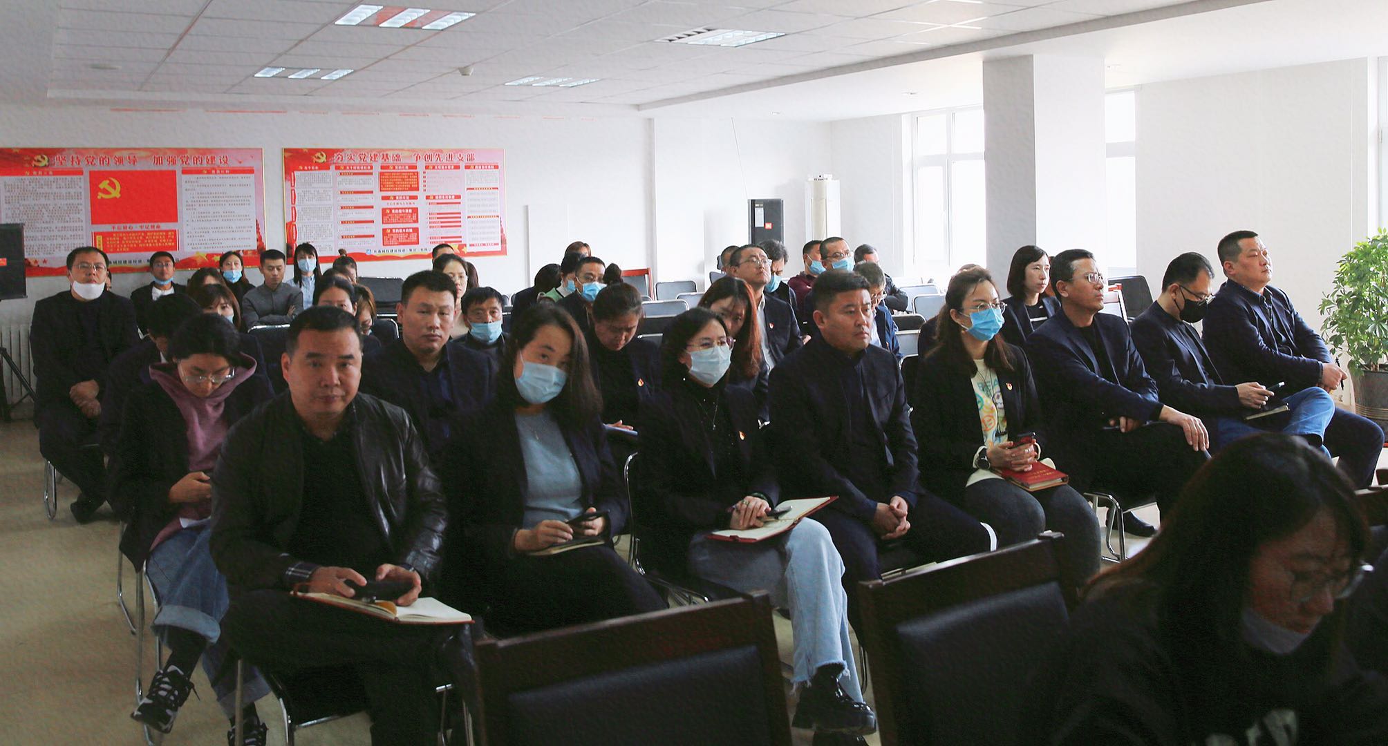 伟德体育 - 综合体育赛事平台|奥体中心相助同伴