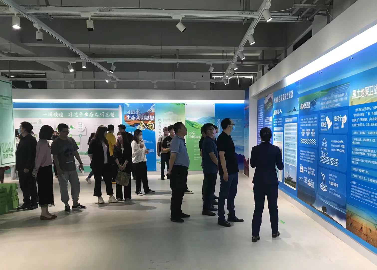 伟德体育 - 综合体育赛事平台|奥体中心相助同伴