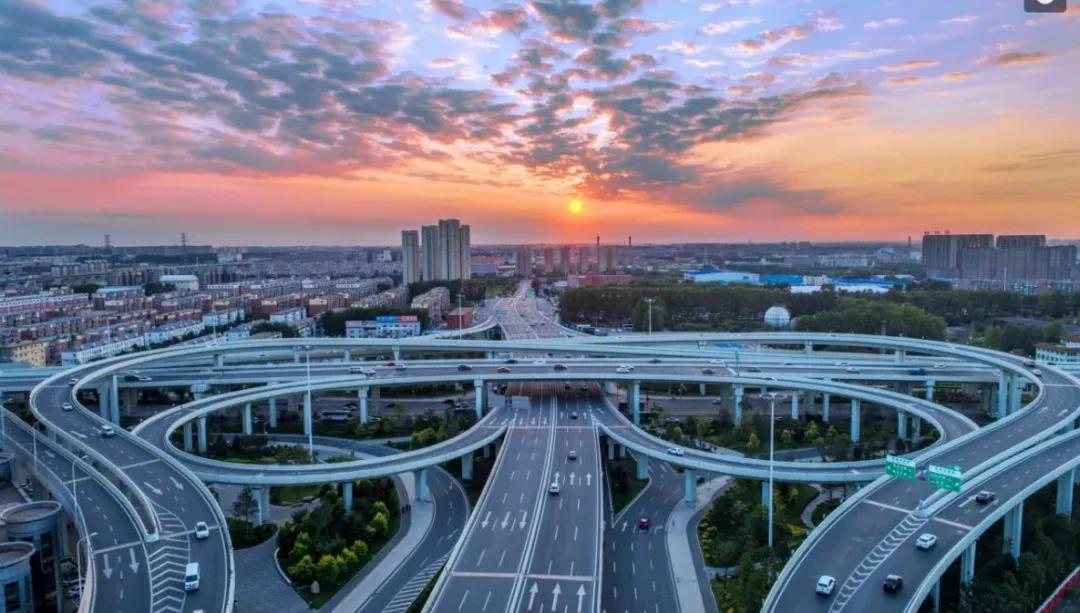 伟德体育 - 综合体育赛事平台|奥体中心相助同伴