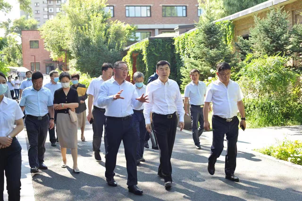 伟德体育 - 综合体育赛事平台|奥体中心相助同伴