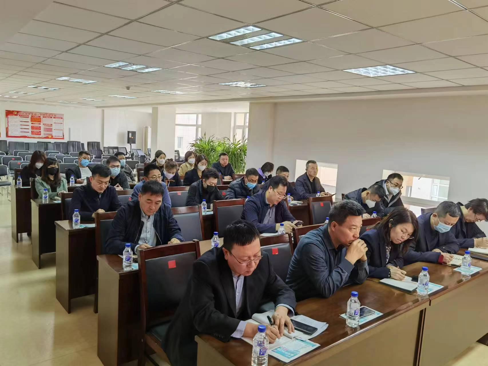 伟德体育 - 综合体育赛事平台|奥体中心相助同伴